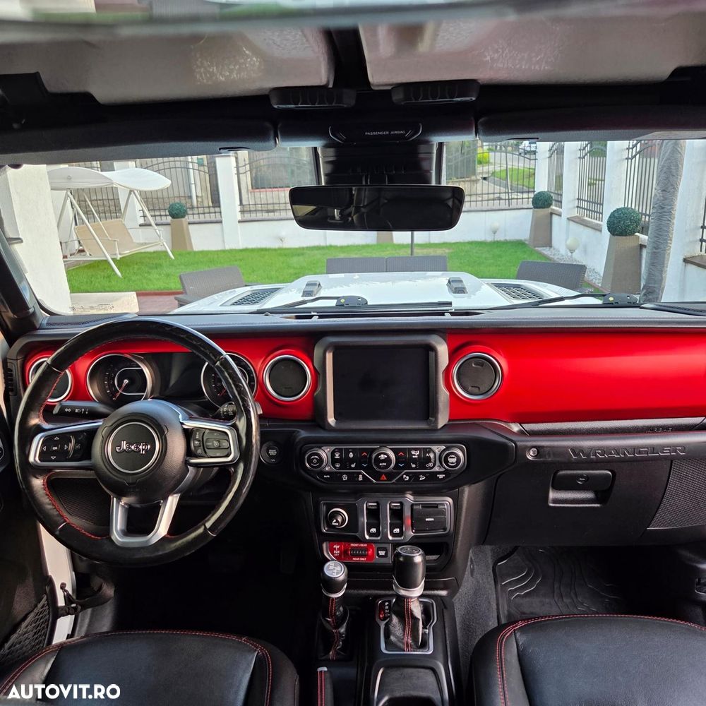 Jeep Wrangler - 10