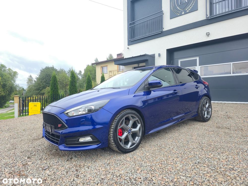 Ford Focus 2.0 EcoBoost ST mit Leder-Exclusiv-Paket - 24