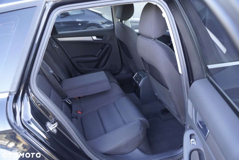 Audi A4 Avant 2.0 TDI DPF Attraction - 11
