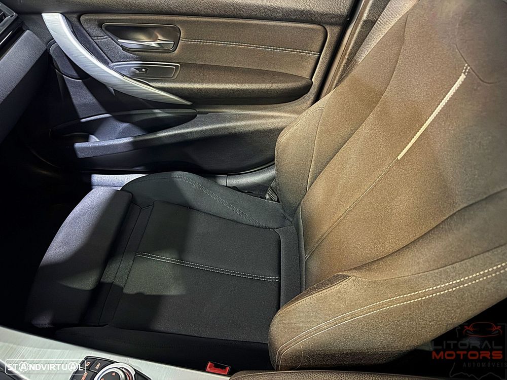BMW 320 d Auto Line Sport - 21