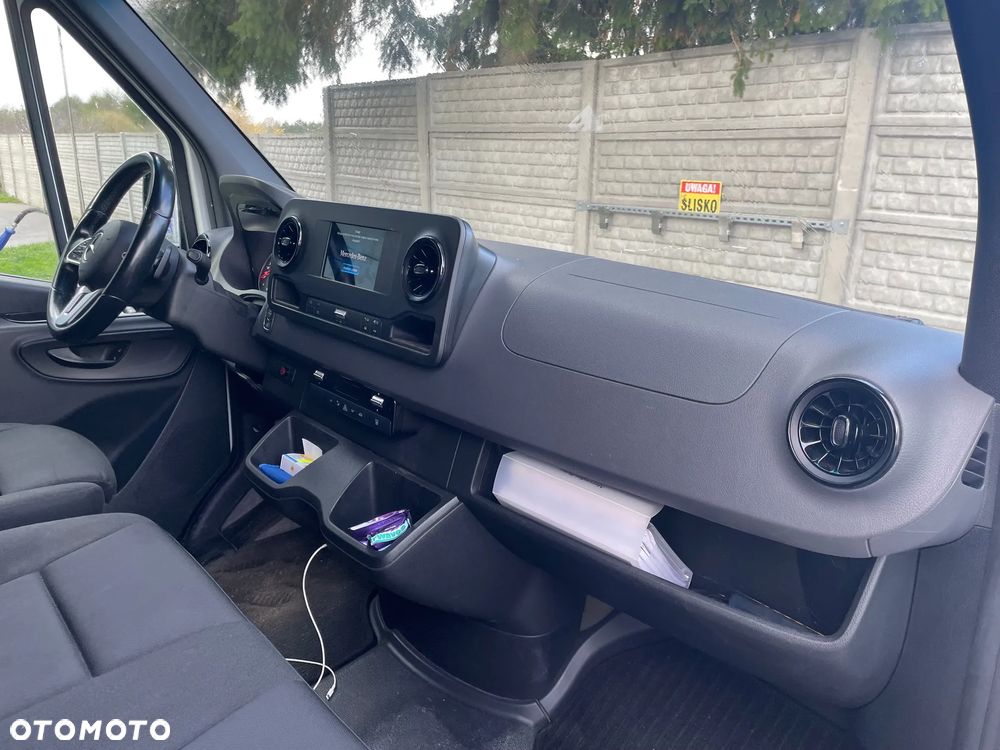 Mercedes-Benz SPRINTER - 8