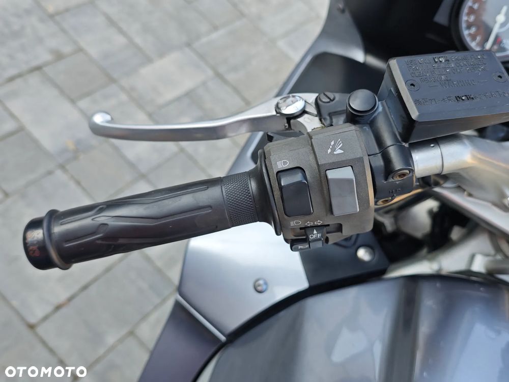 Yamaha FJR - 18