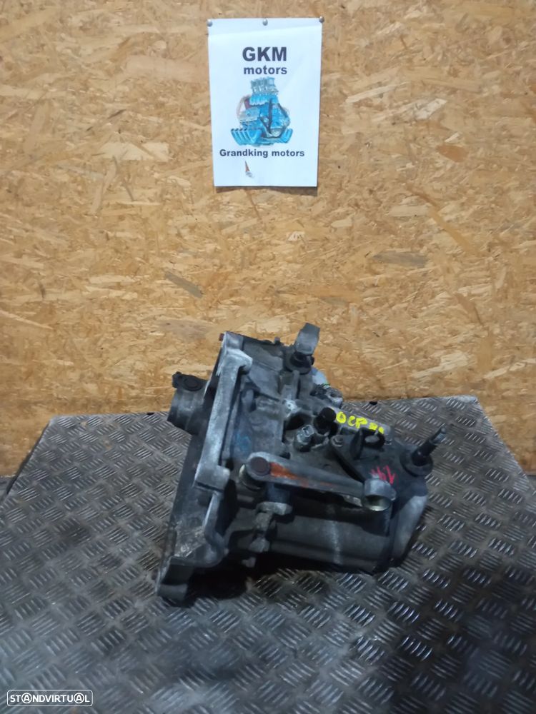 Caixa de velocidades Peugeot 206 1.4i REF: 20CP81 - 2