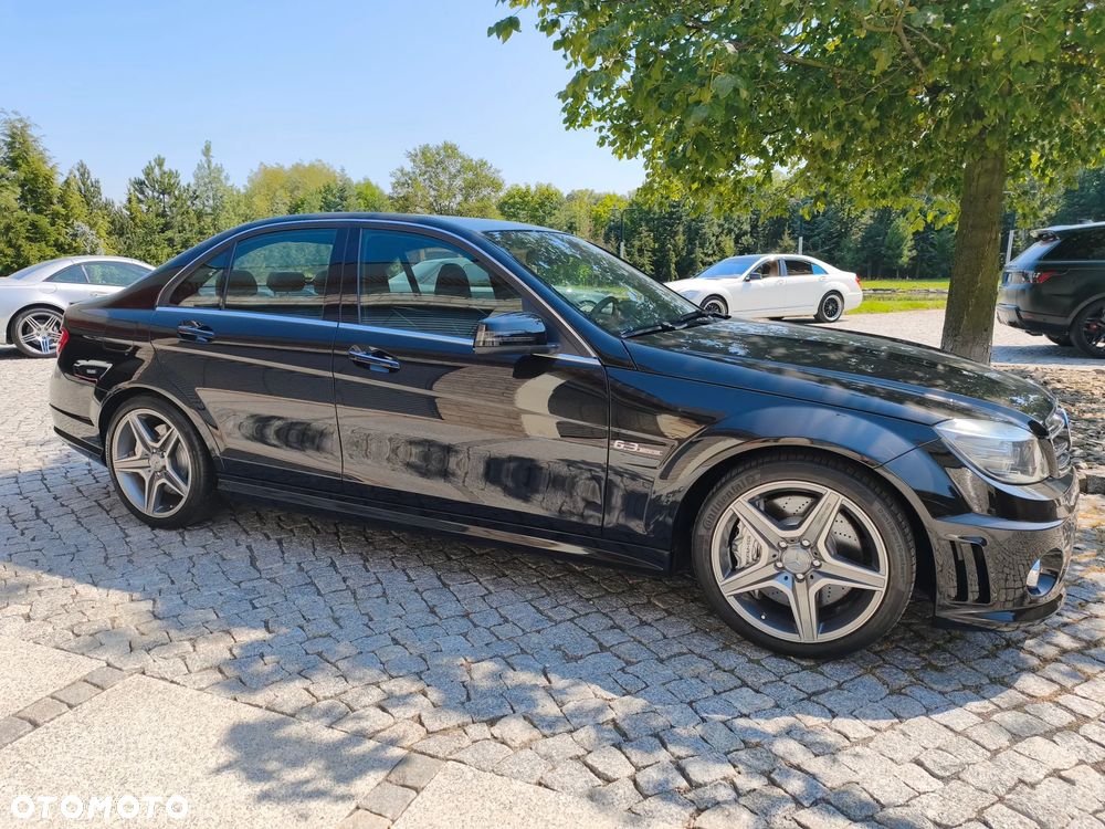 Mercedes-Benz Klasa C 63 AMG - 5
