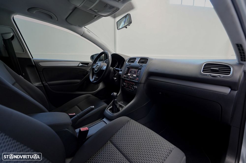 VW Golf 1.6 TDi Highline - 18