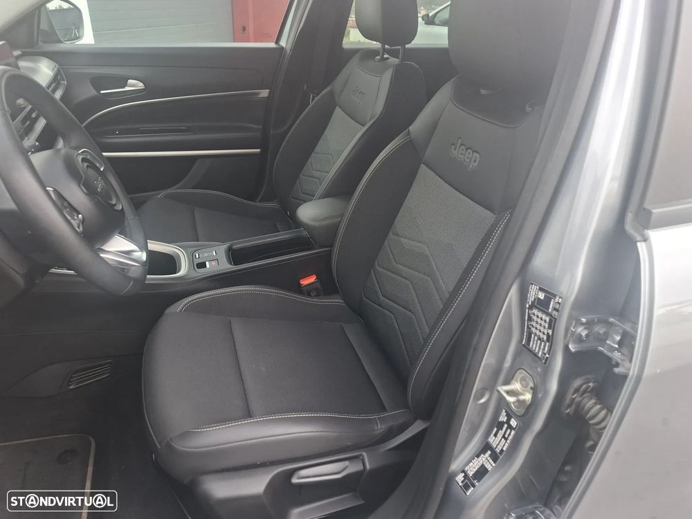 Jeep Avenger 54 kWh Altitude - 24