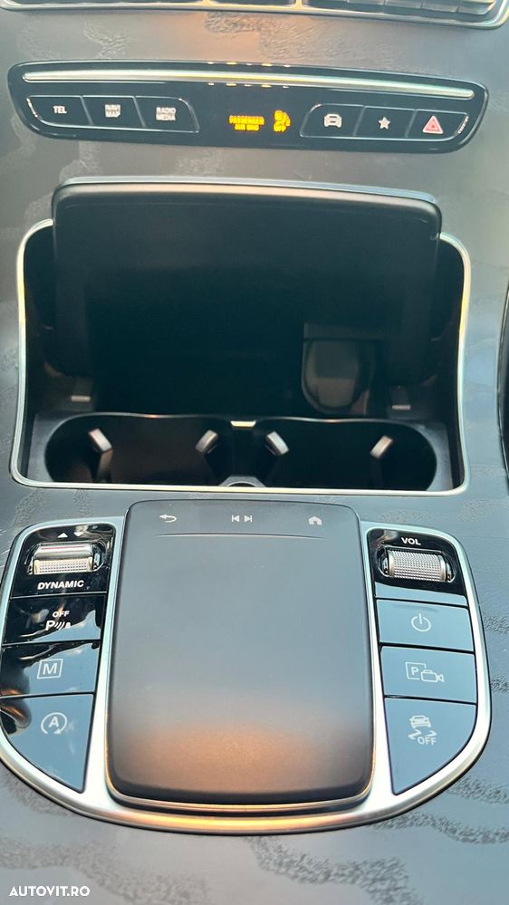 Mercedes-Benz GLC 200 4MATIC 9G-TRONIC AMG Line - 11