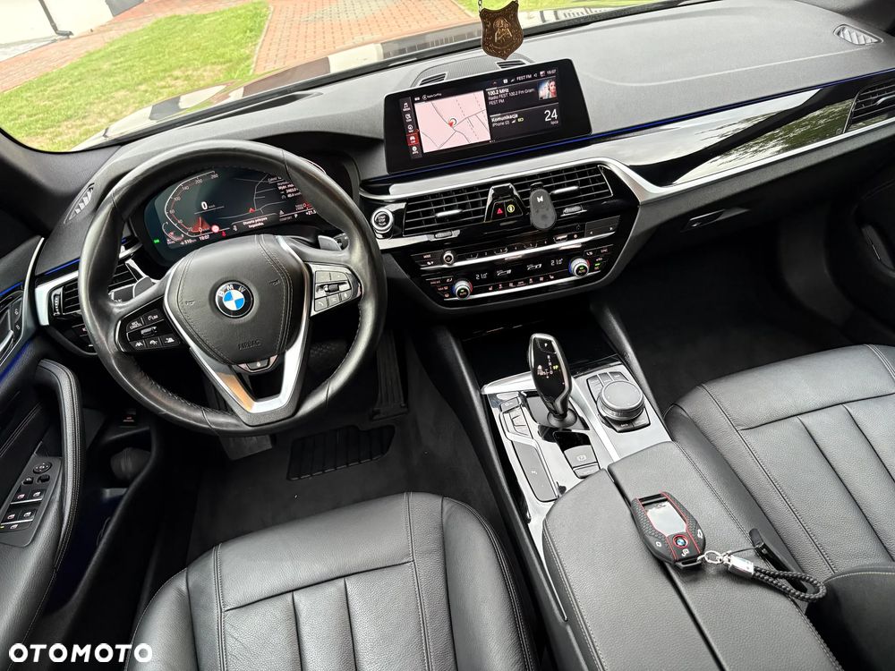BMW Seria 5 520d xDrive - 37
