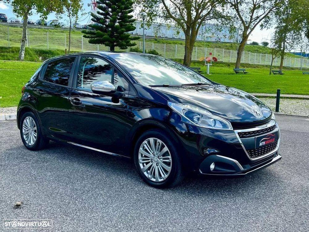 Peugeot 208 1.2 PureTech Signature - 4