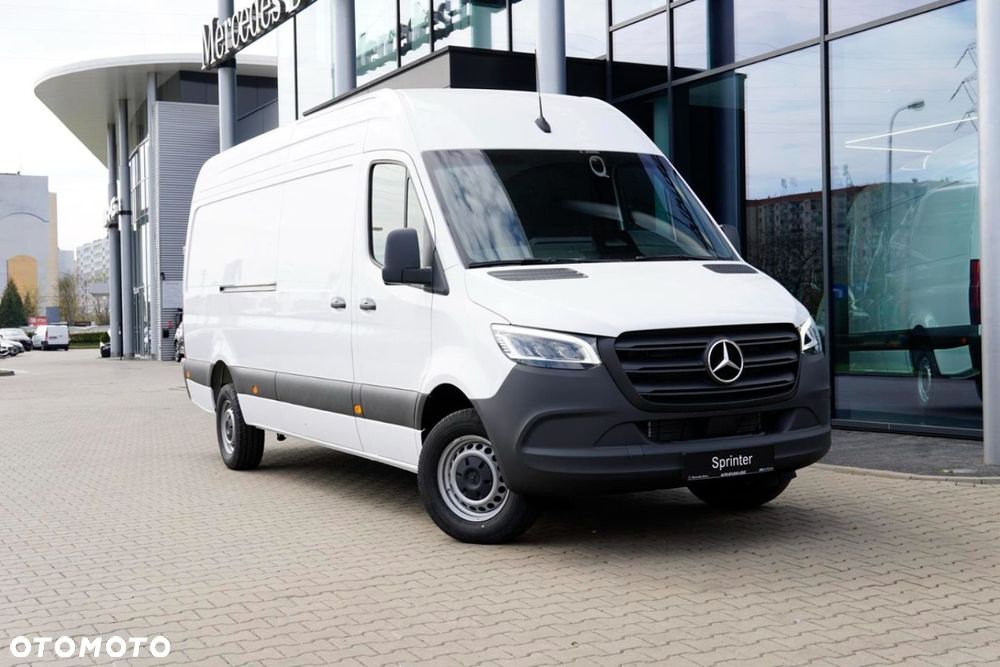 Mercedes-Benz Sprinter - 11