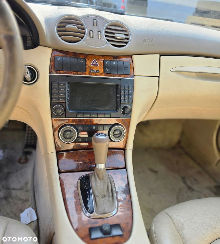 Mercedes-Benz CLK - 11