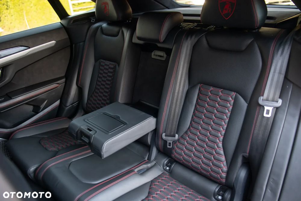 Lamborghini Urus Standard - 18