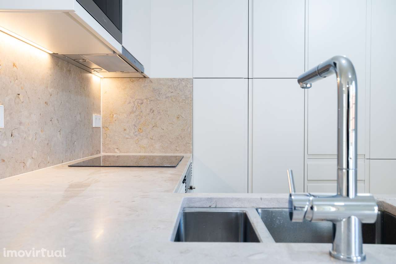 APARTAMENTO T2 DE LUXO, A 3 MINUTOS DA AV. DA LIBERDADE - Grande imagem: 2/33