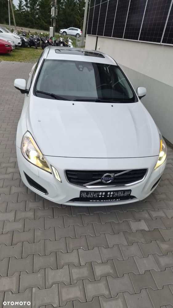 Volvo V60 D5 AWD Geartronic Summum - 3