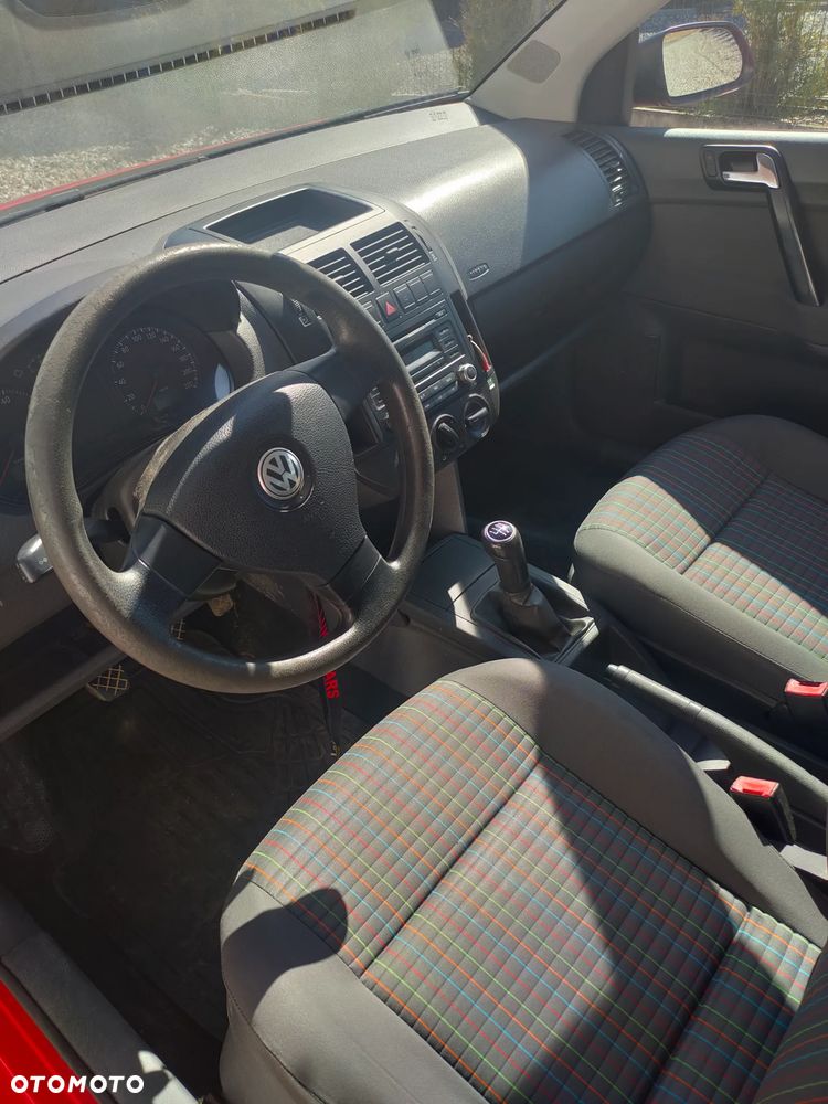 Volkswagen Polo 1.4 16V Comfortline - 4