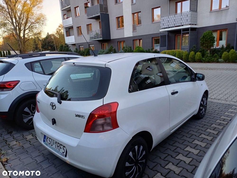 Toyota Yaris - 2