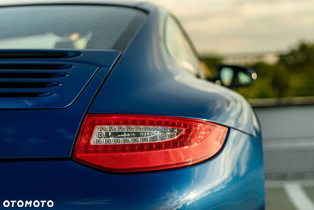 Porsche 911 Carrera PDK - 23