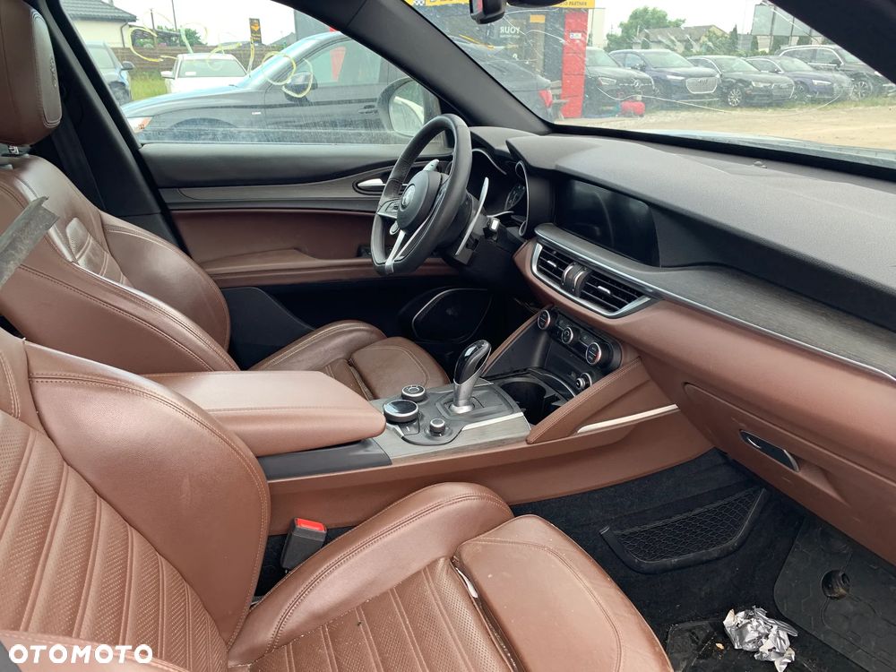 Alfa Romeo Stelvio 2.0 Turbo 16V AT8-Q4 Executive - 10