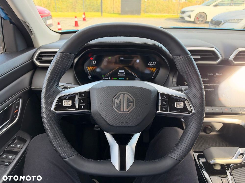 MG ZS Hybrid+ - 23