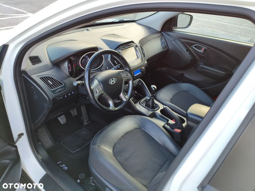 Hyundai ix35 1.7 CRDi 2WD blue Style - 23