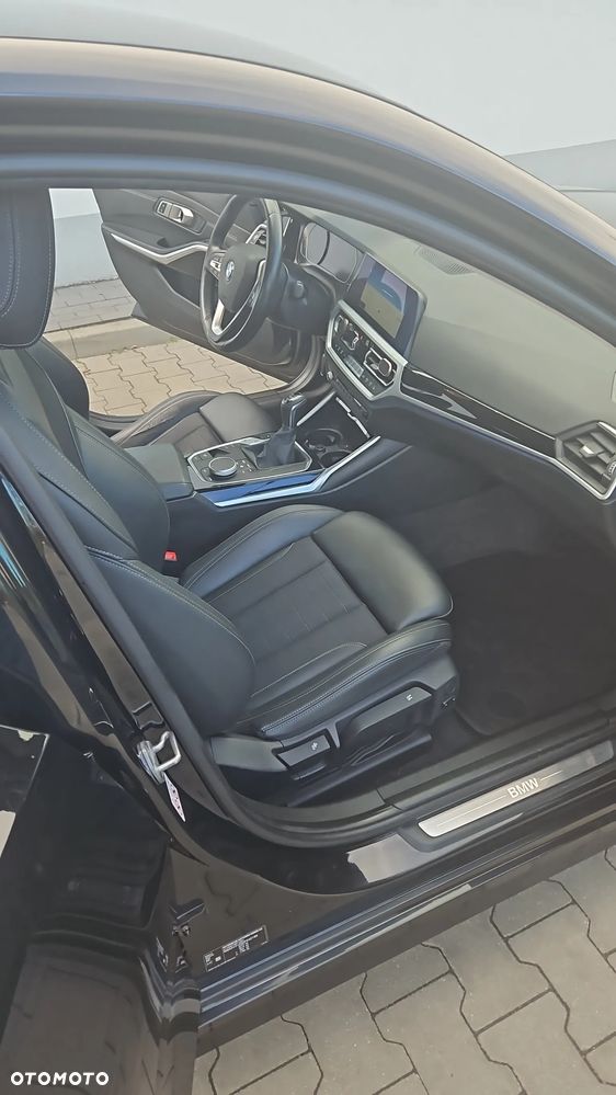 BMW Seria 3 318d - 11