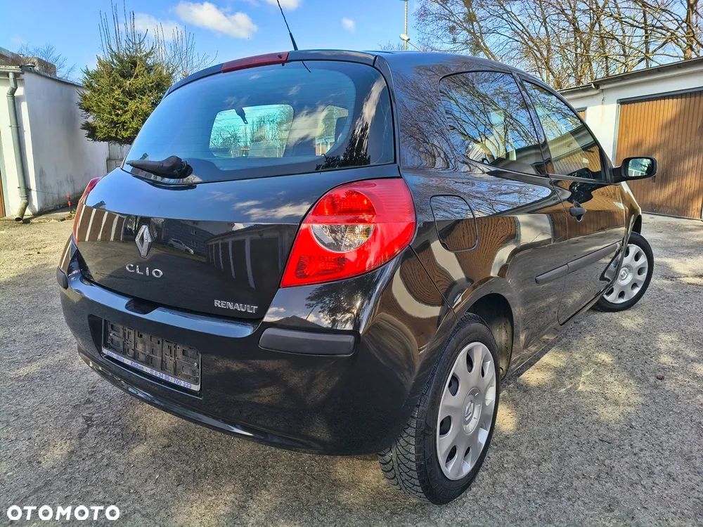 Renault Clio 1.2 16V Authentique - 5