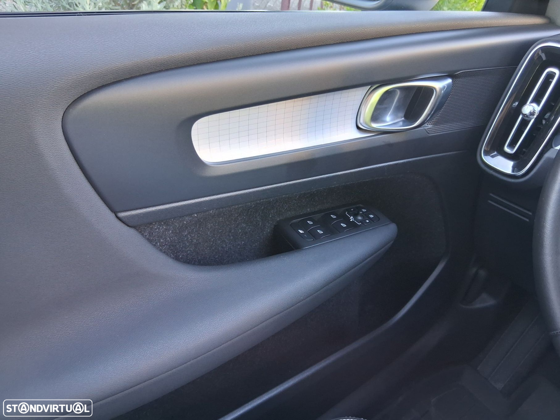 Volvo XC 40 1.5 T5 PHEV Momentum Plus - 38