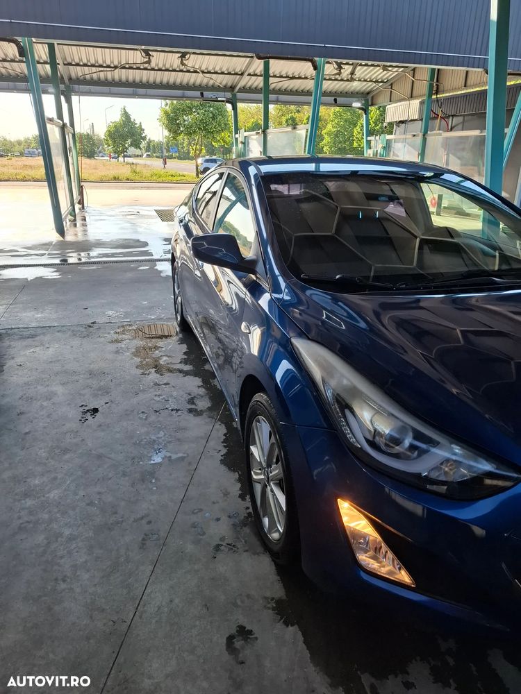 Hyundai Elantra 1.6 MPi Exclusive - 14