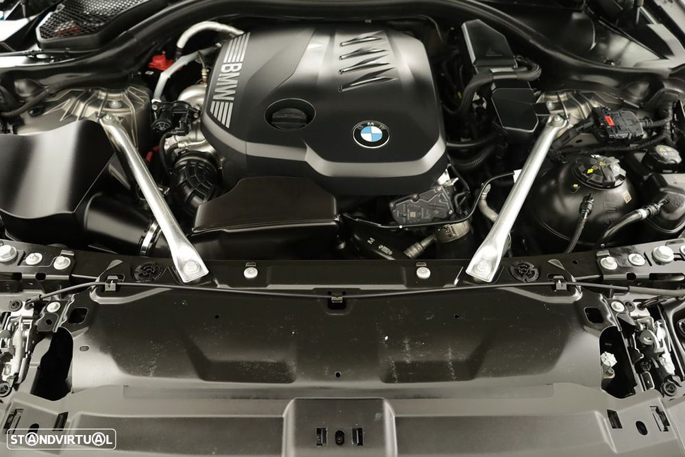 BMW 520 d Pack Desportivo M - 24