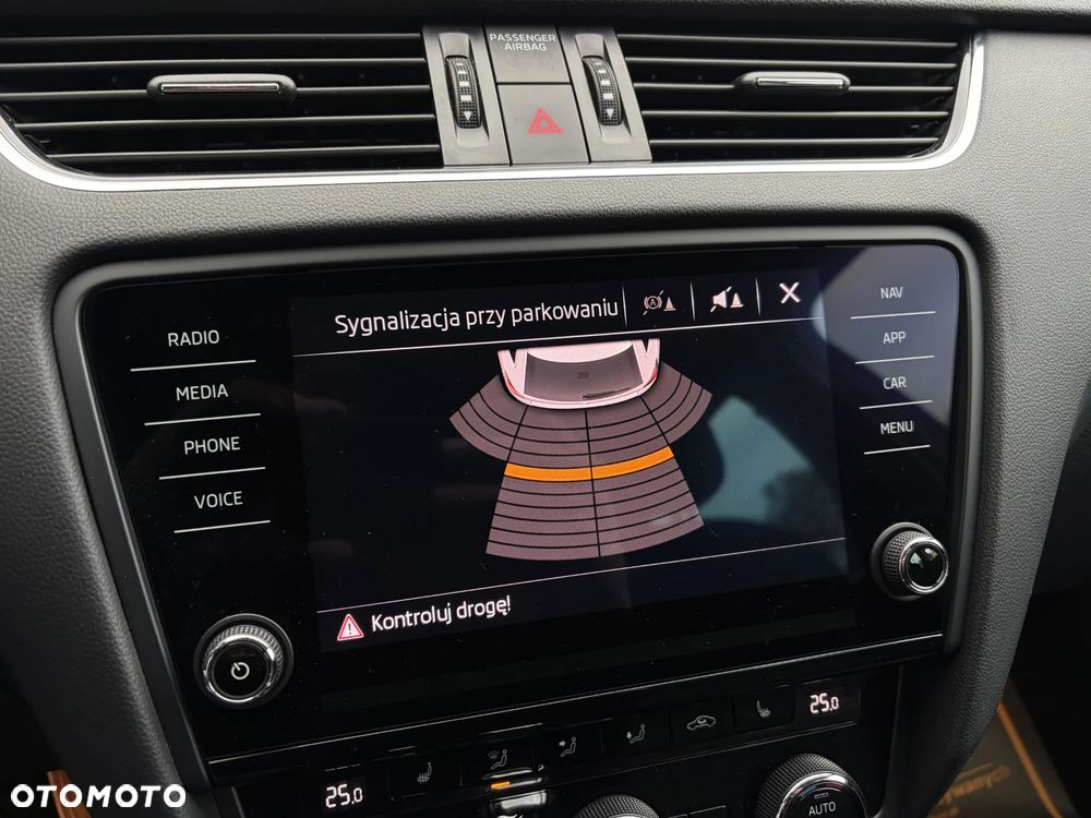 Skoda Octavia 2.0 TDI DSG Style - 30