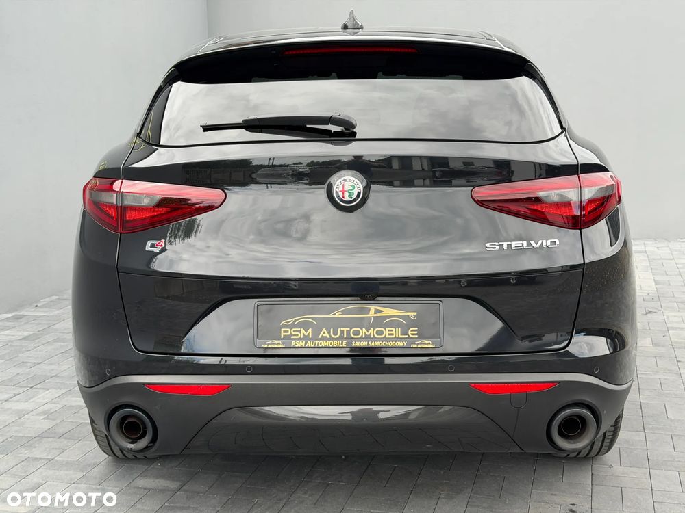 Alfa Romeo Stelvio 2.0 Turbo Q4 - 10
