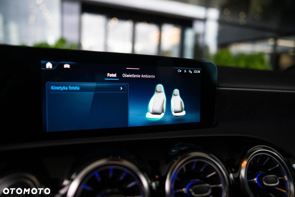 Mercedes-Benz Klasa A 250 e PHEV AMG Line 8G-DCT - 13