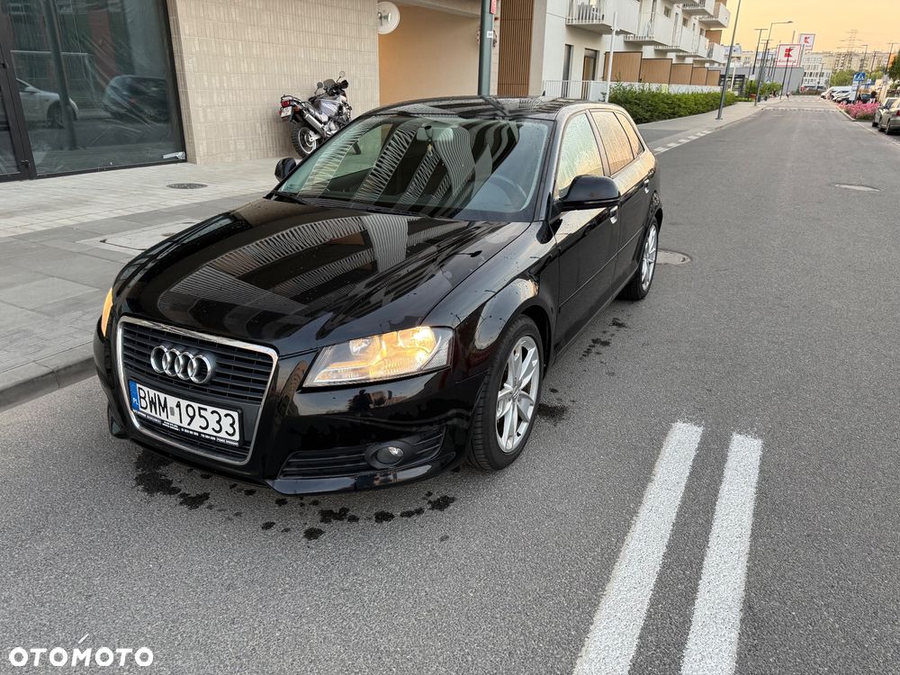 Audi A3 Sportback - 1
