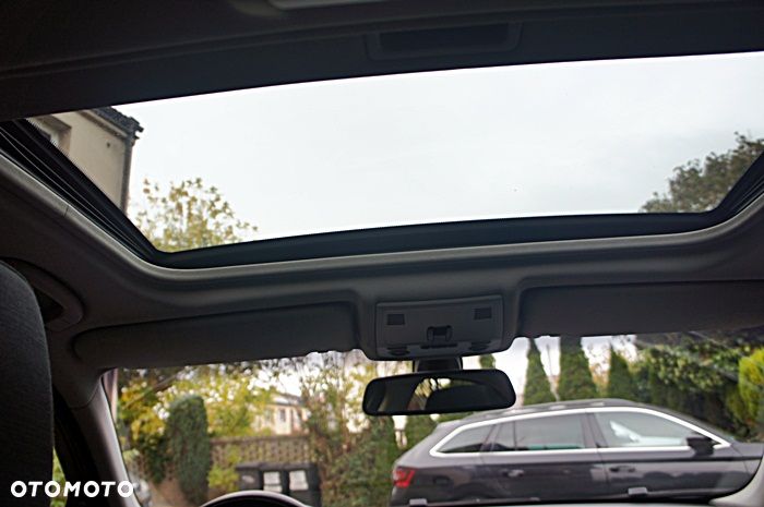BMW Seria 3 320i - 22