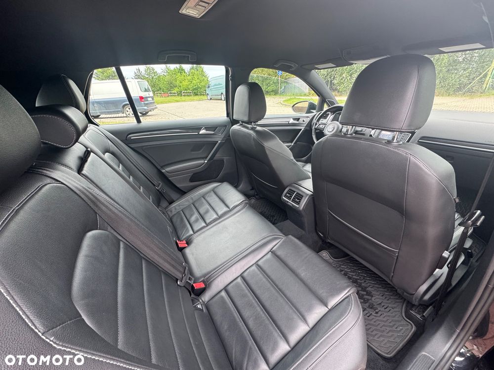 Volkswagen Golf - 12