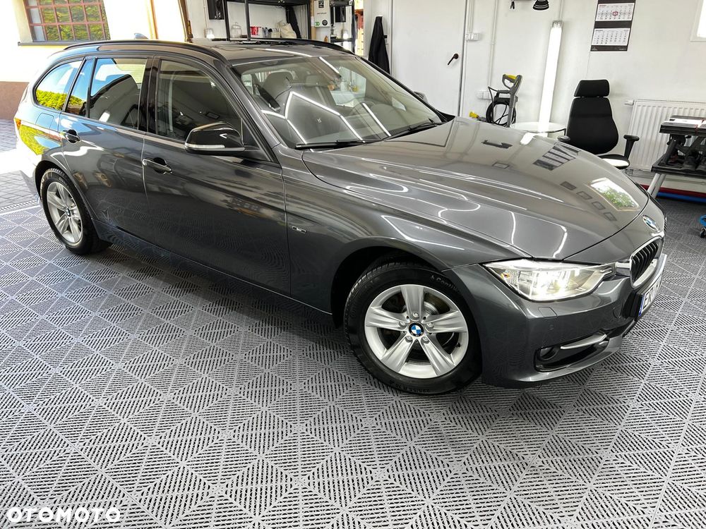 BMW Seria 3 318d DPF Edition Sport - 31