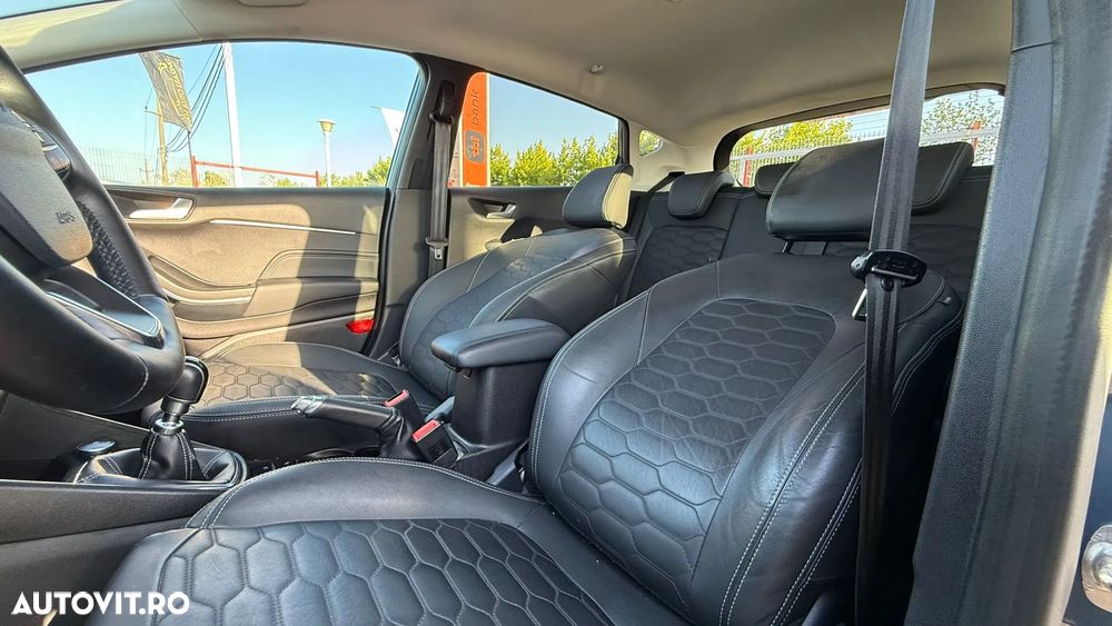 Ford Fiesta 1.5 TDCi S&S VIGNALE - 11