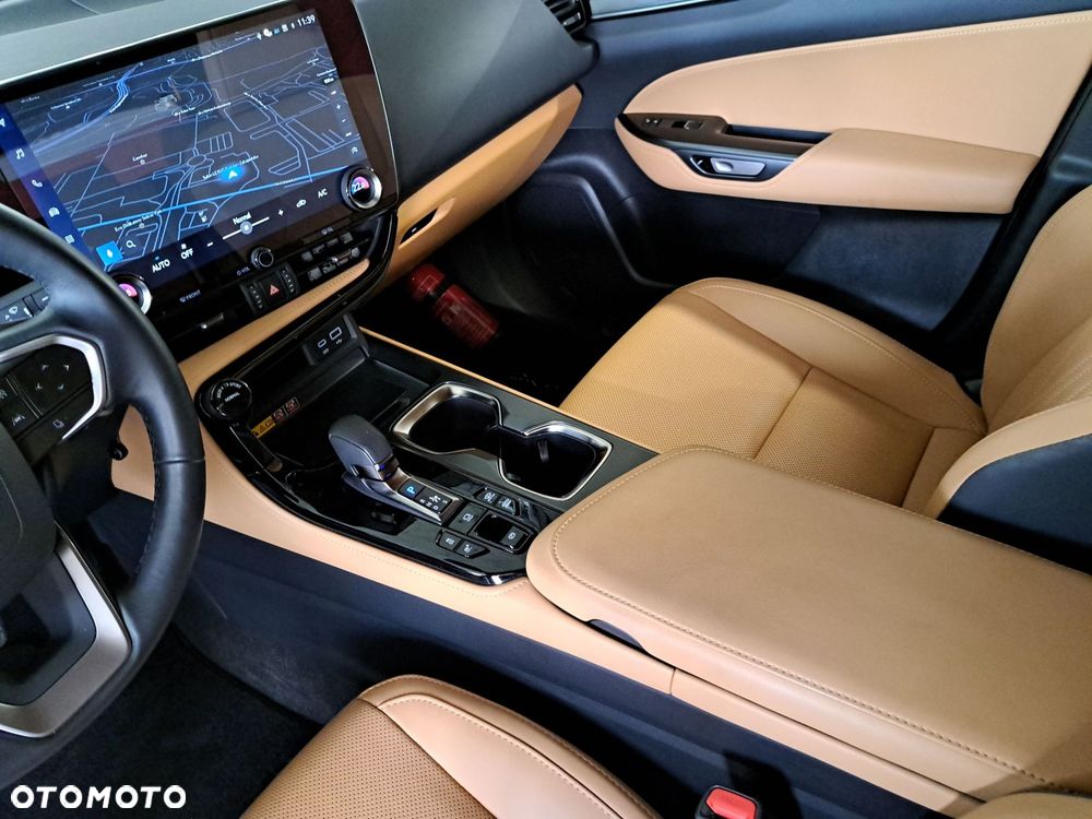 Lexus NX - 28