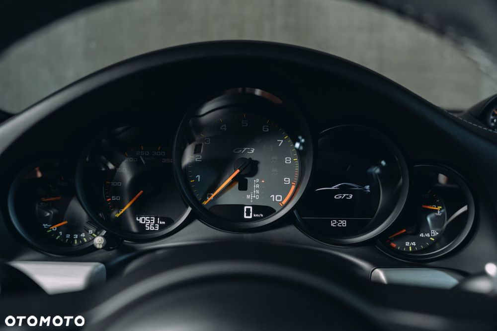 Porsche 911 - 9