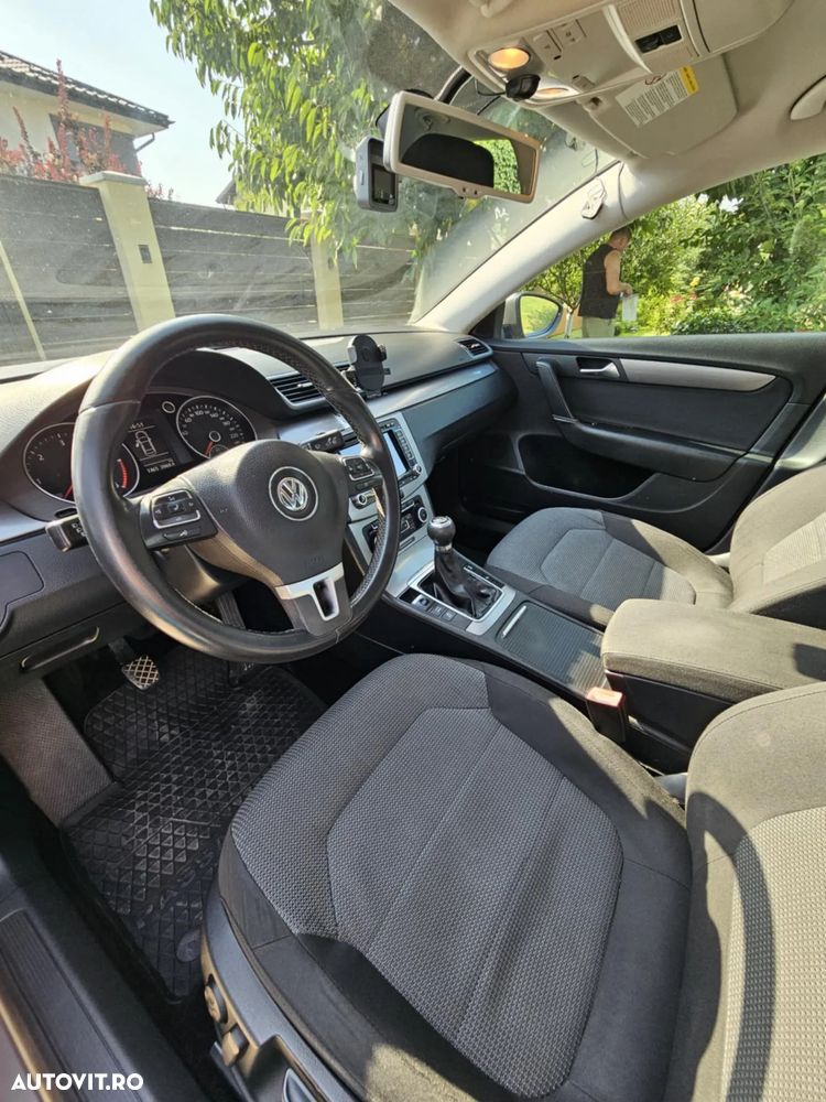 Volkswagen Passat 2.0 TDI BlueMotion Technology Comfortline - 3