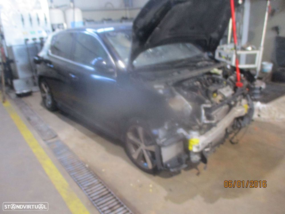 Carro MOT: EB2DTS HNY CXZVEL:  MC6 PEUGEOT 308 2 2015 1.2 PURETECH 131CV 5P PRETO GASOLINA - 4