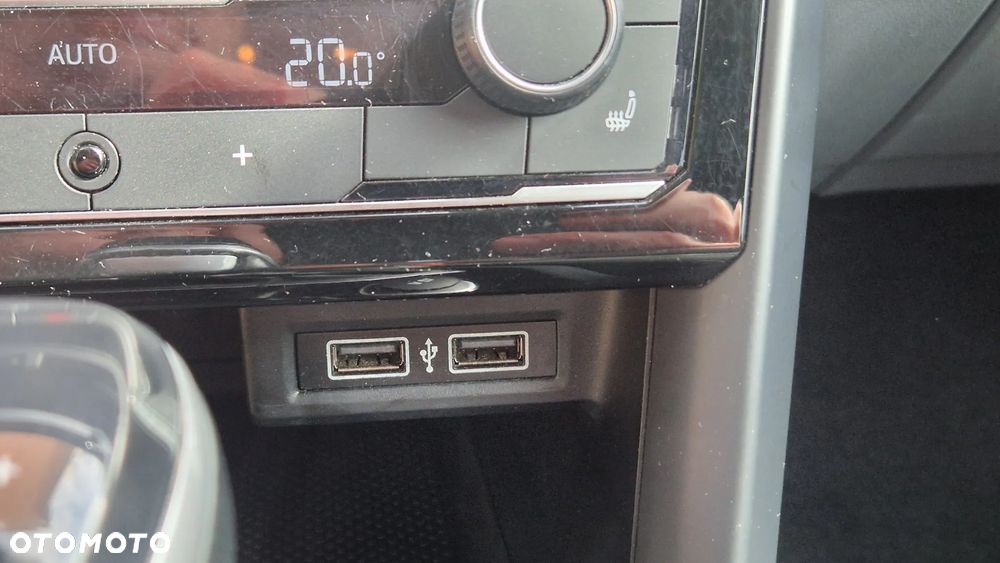 Volkswagen T-Cross 1.0 TSI Style DSG - 17