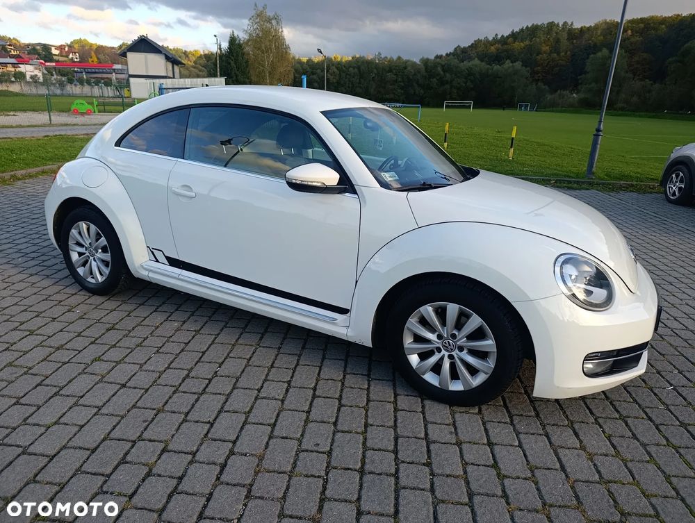 Volkswagen Beetle 1.6 TDI DPF DSG Blue Motion Technologie Exclusive Design - 6