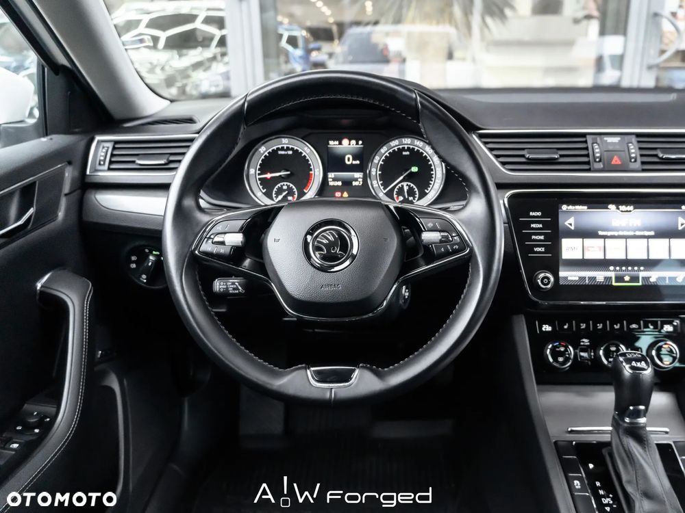 Skoda Superb 2.0 TDI SCR 4x4 Style DSG - 16