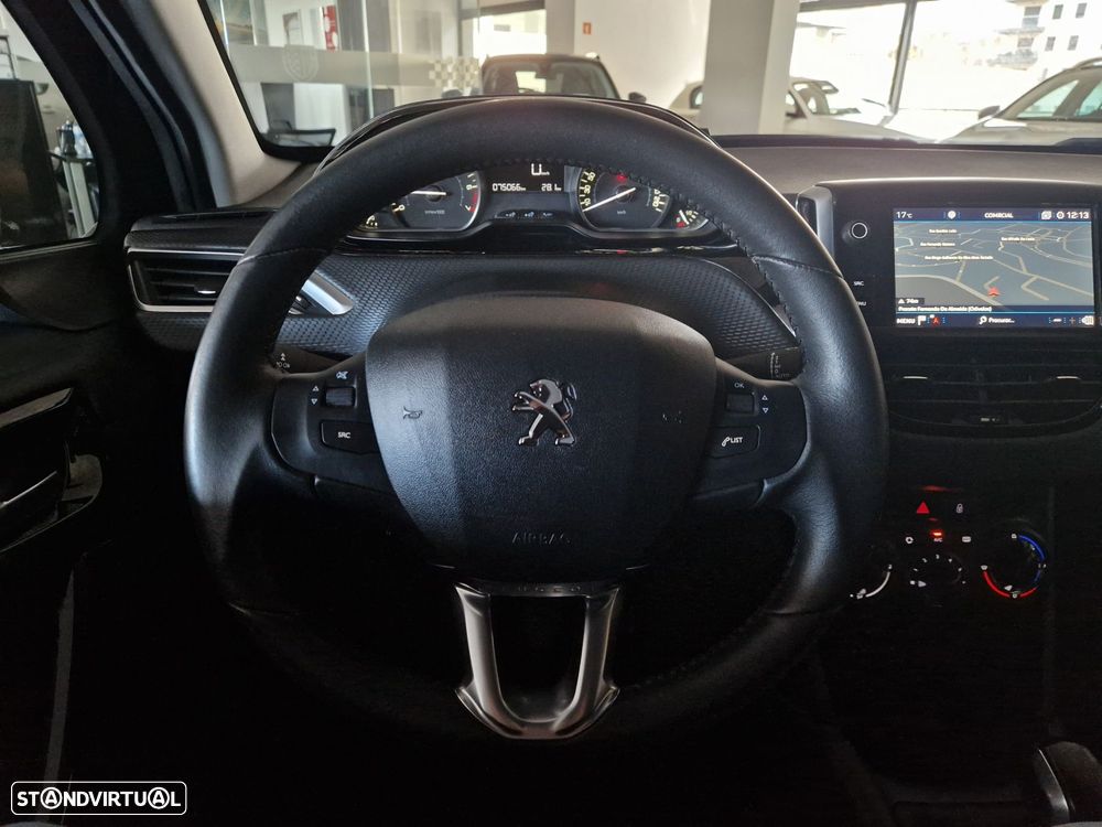 Peugeot 208 1.2 PureTech Signature - 9