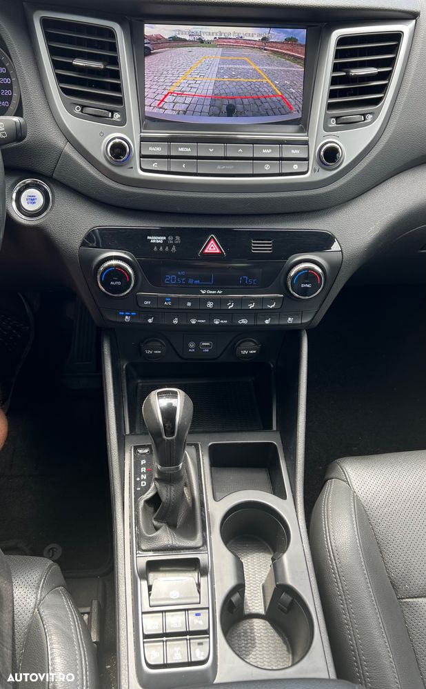 Hyundai Tucson 2.0 CRDI 4WD 6AT Luxury+ - 16