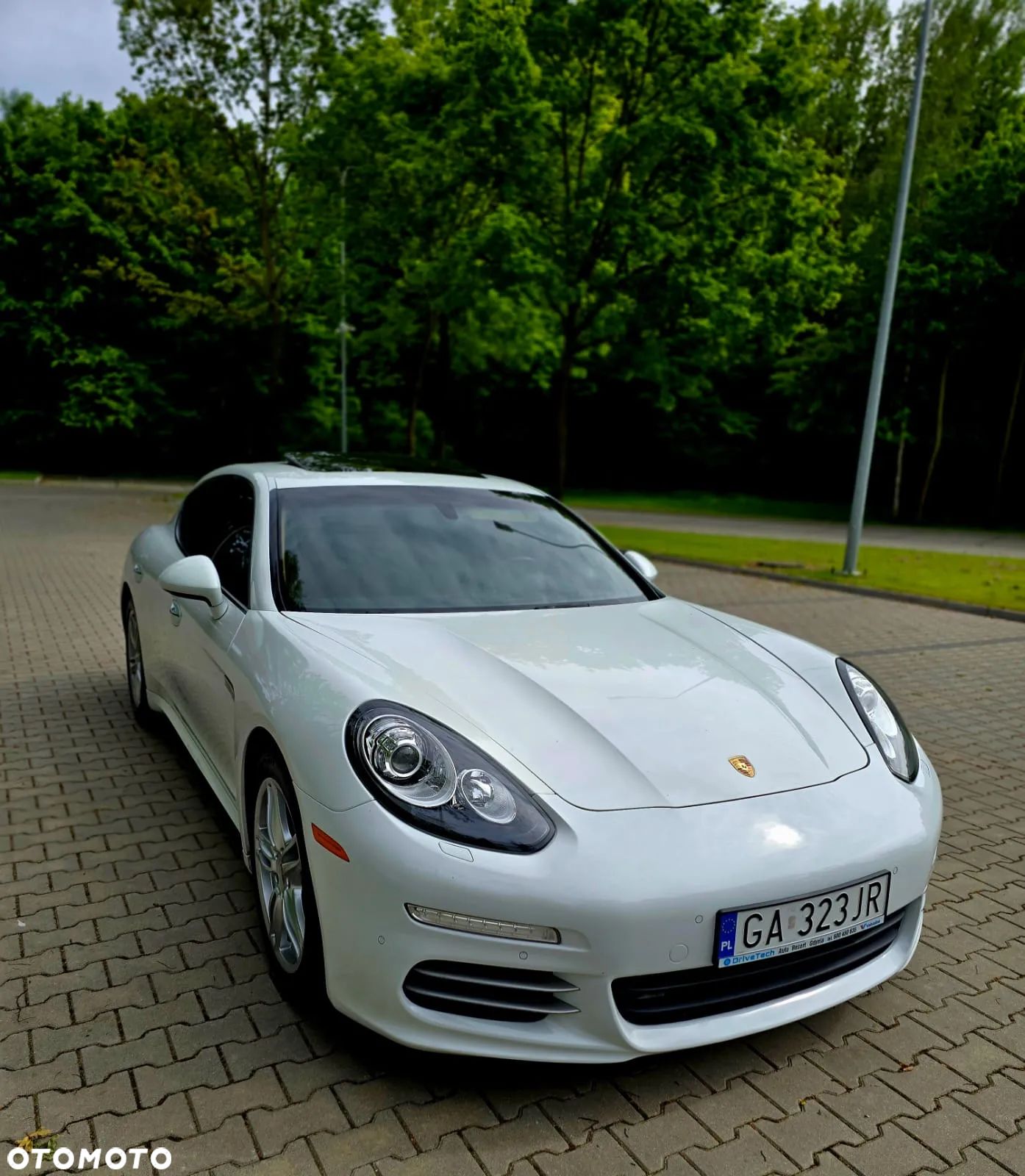 Porsche Panamera 4 PDK Edition - 1