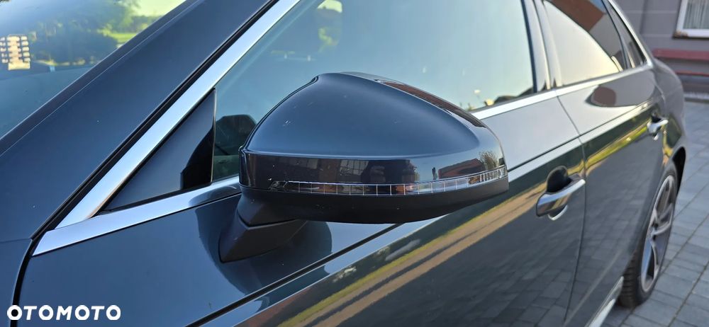 Audi A4 Limousine - 12
