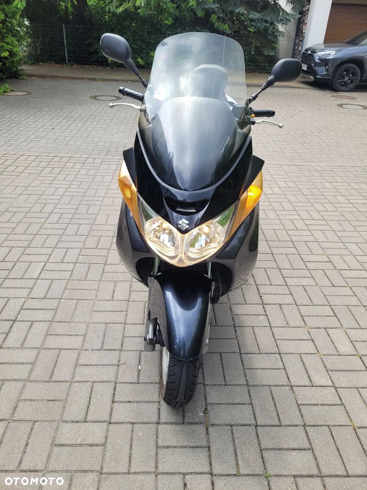 Suzuki Burgman - 11