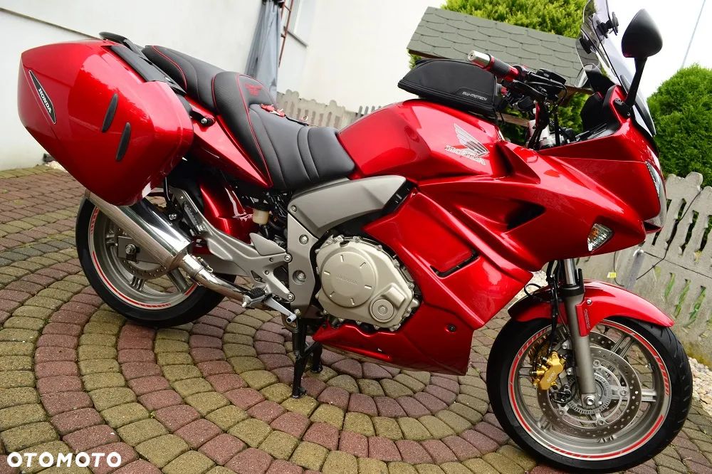Honda CBF - 1